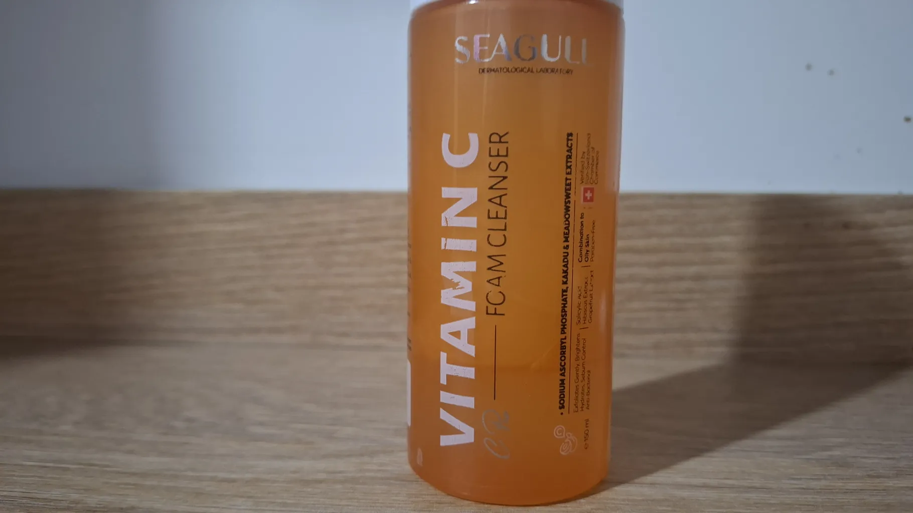 فوم شستشو صورت سی گل مدل C-VIT حجم 150 میلی لیتر