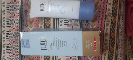 کرم مرطوب کننده ژوت مدل هیدرامکس حجم 120 میلی لیتر