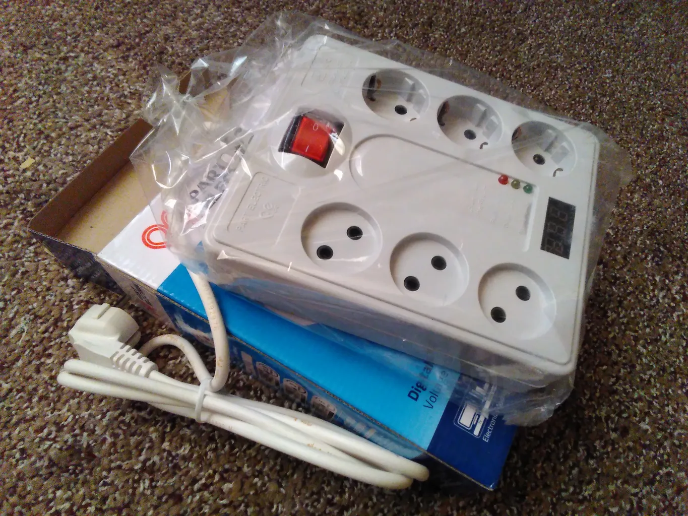 چند راهی برق و محافظ پارت الکتریک کد 20607