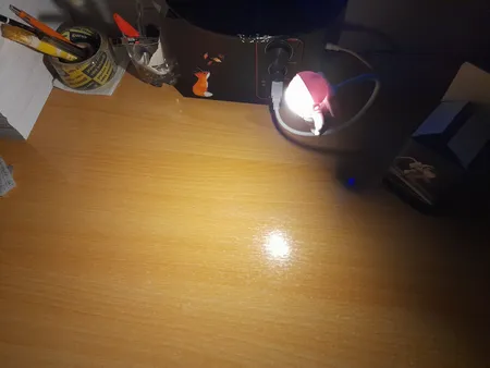 چراغ مطالعه مدل فضانورد کد 01