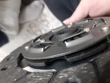 صفحه کلاچ اتروکس مدل 1646020A مناسب برای پراید