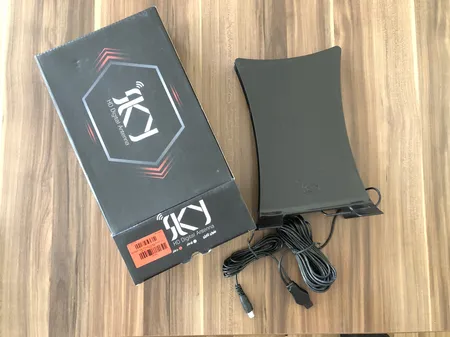 آنتن رومیزی دیجیتال اسکای مدل BAT0627 Plus-10M