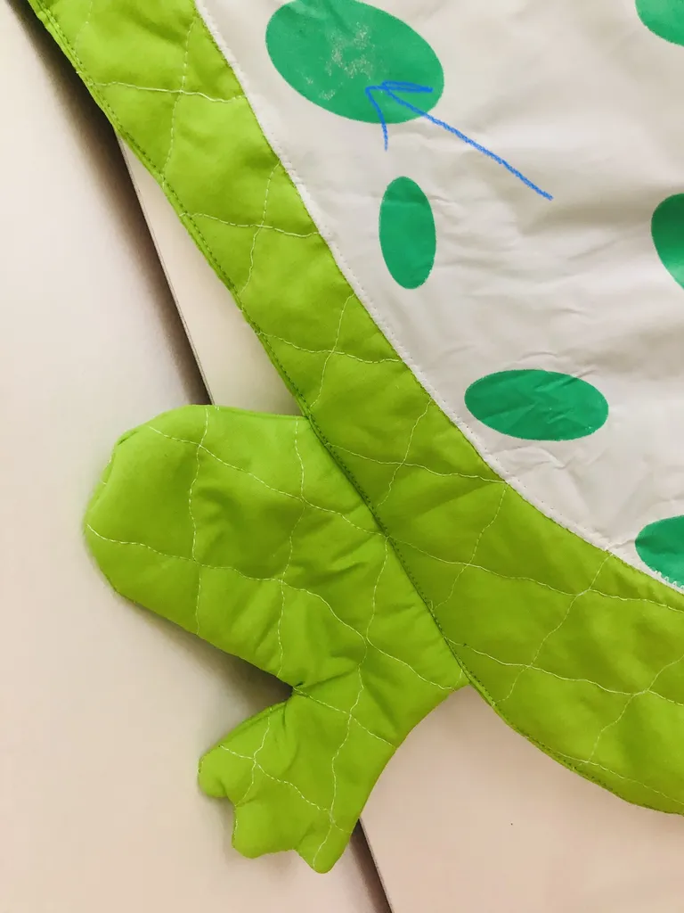 زیرانداز تعویض نوزاد مدل قورباغه