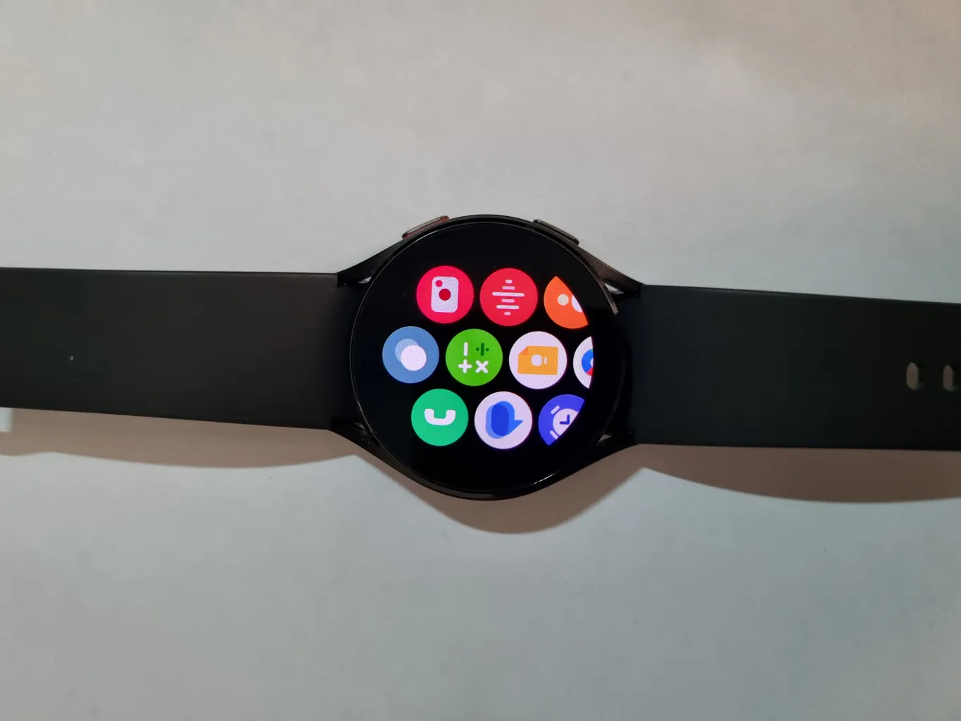 ساعت هوشمند 40 میلی‌متری سامسونگ مدل Galaxy Watch4 با بند سیلیکونی