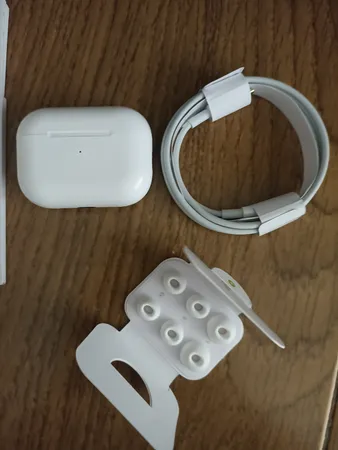 هندزفری بلوتوثی مدل AirPods Pro 2nd Generation Type-C 2024