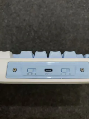 کیبورد گیمینگ بی سیم لاجی کی مدل K420W، سوییچ مکانیکال قرمز، Tenkeyless، نورپردازی RGB