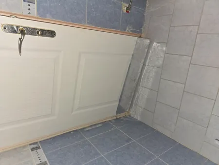 عایق پوسیدگی درب حمام و توالت جنس فویل چسب دار سایز تقریبی 83 در 20 سانت