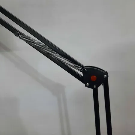 چراغ مطالعه صنایع کریم زاده مدل EN-101 همراه با لامپ ال ای دی 9 وات