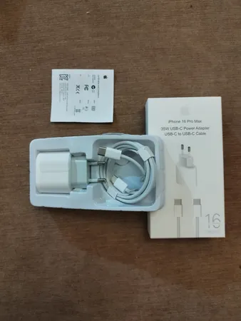 شارژر دیواری 35 وات مدل PD 16 Pro Max به همراه کابل تبدیل USB-C
