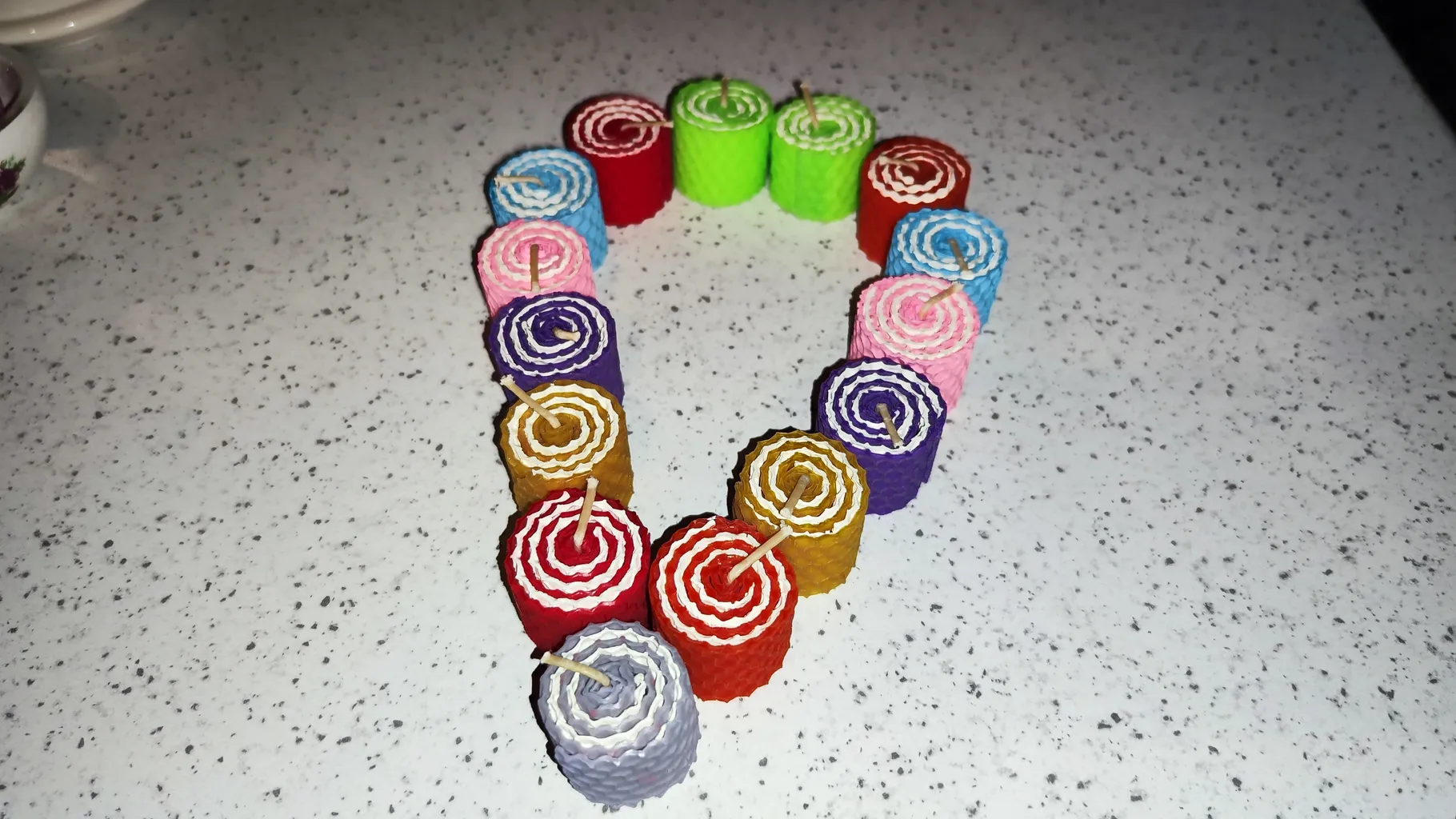 شمع مدل موم عسل مجموعه 14 عددی