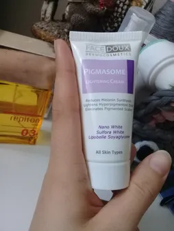 کرم ضد لک و روشن کننده فیس دوکس مدل pigmasome مناسب انواع پوست حجم ۳۰ میلی ‎لیتر