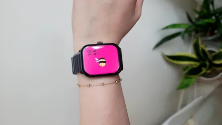 ساعت هوشمند گلوریمی مدل GS1 Pro 2024 دارای قابلیت های صفحه نمایش رنگی، صفحه نمایش لمسی، کنترل موسیقی (Music Player)، کنترل سطح اکسیژن خون، قابلیت مکالمه مستقیم، قابلیت مکالمه از طریق بلوتوث، پشتیبانی از زبان فارسی در منو و سیستم‌عامل بند سیلیکون