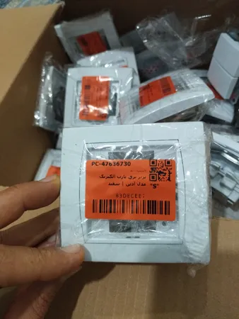 پریز برق پارت الکتریک مدل آذین