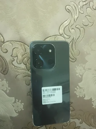 گوشی موبایل وکال مدل V0 Plus دو سیم کارت ظرفیت 64 گیگابایت و رم 3 گیگابایت