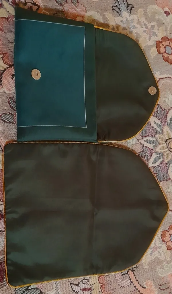 جانماز مدل مخمل طرح محراب كد 870 به همراه كيف