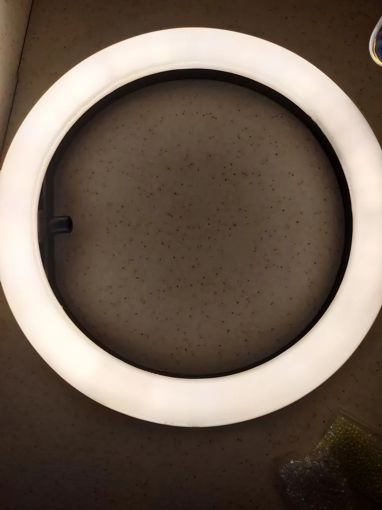 رینگ لایت مدل RF400