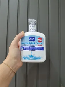 تجریه خرید کرم نرم‌کننده و مرطوب‌کننده دست و صورت جی مدل Soft مناسب پوست‌های خشک حجم 450 میلی‌لیتر