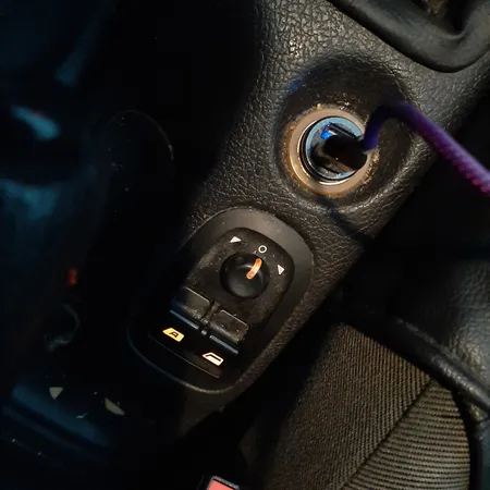 شارژر فندکی باسئوس مدل Grain