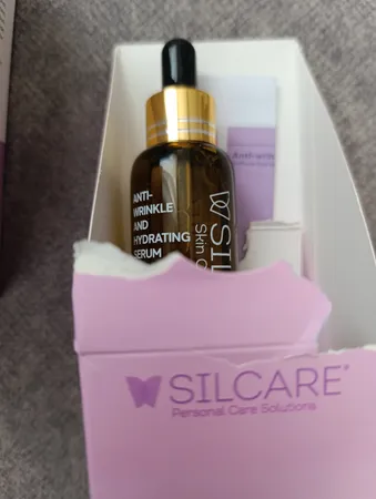 سرم ضد چروک و آبرسان سیلکِر مدل Skin Care Solution حجم 40 میلی لیتر