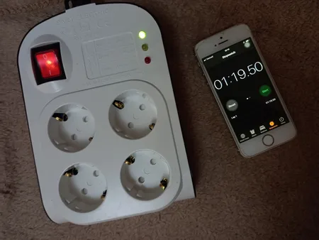 محافظ ولتاژ پارت الکتریک مدل PE8792