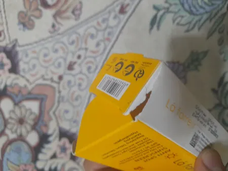 کرم ضدآفتاب و ضدلک بی‌رنگ لافارر مدل SPF30، مناسب پوست‌های چرب، حجم 40 میلی‌لیتر