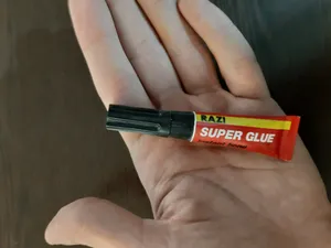 تجریه خرید چسب مایع رازی مدل Super Glue