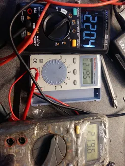 مولتی متر دیجیتال زویی مدل ZT102A