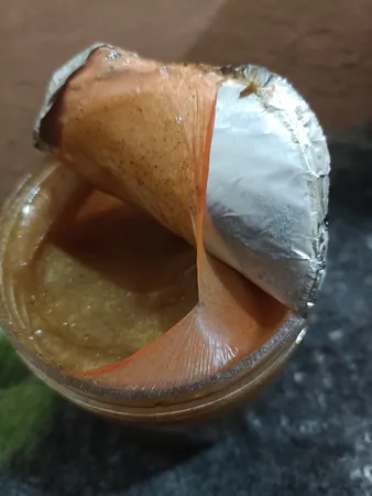 اسکراب لایه بردار پوست مکس لیدی مدل GOLD حجم 350 میلی لیتر