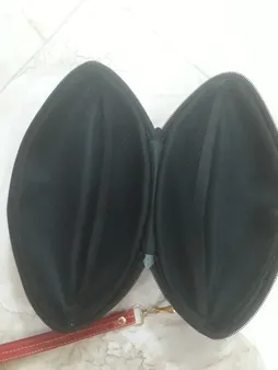 کیف لوازم آرایشی سایز بزرگ لب قرمز مدل L 440