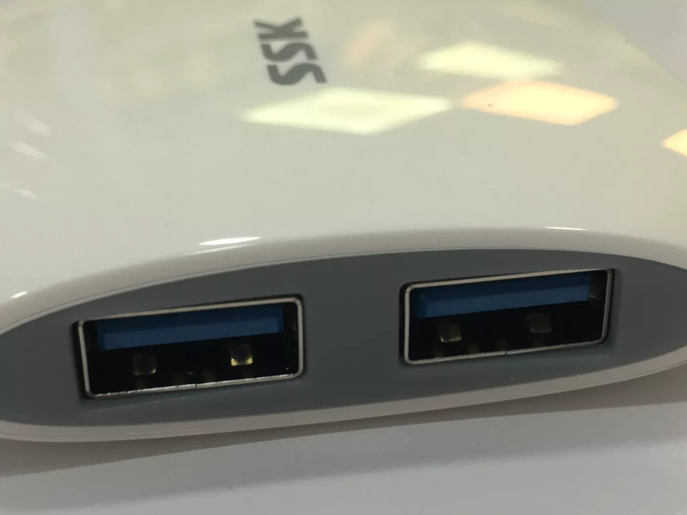 هاب 4 پورت USB 3.0 اس اس کا مدل SHU810