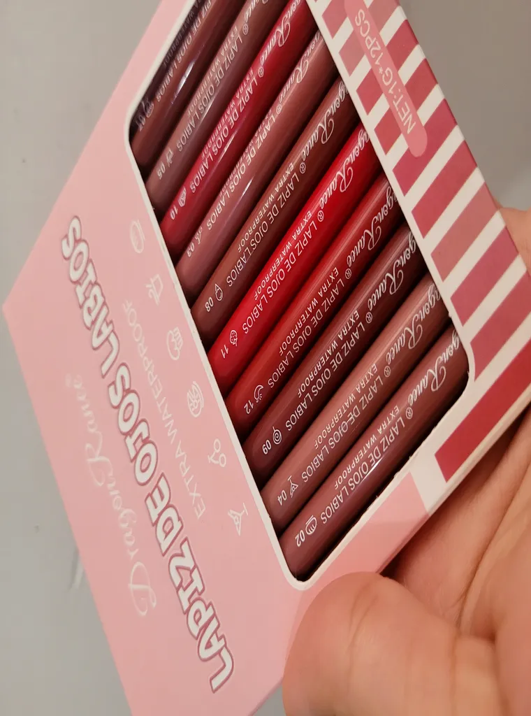 مداد لب دراگون رانی مدل waterproof مجموعه ۱۲ عددی