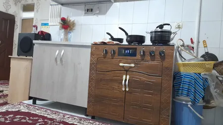 اجاق گاز 5 شعله هاکان مدل رو شیشه فندک دار دو درب