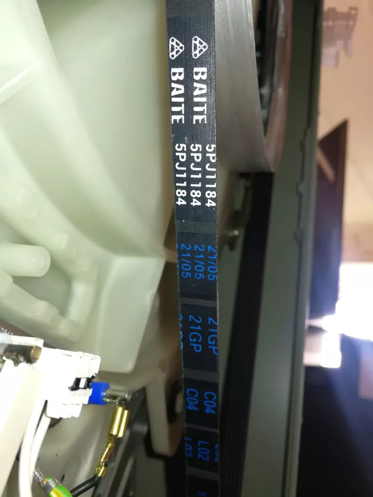 ماشین لباسشویی آبسال مدل REN6210 ظرفیت 6 کیلوگرم