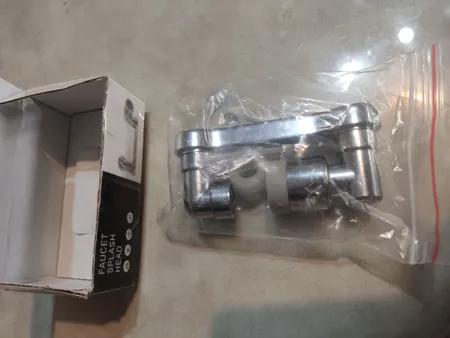 سرشیر آب مدل چرخشی مفصل دار بازویی برنجی 360