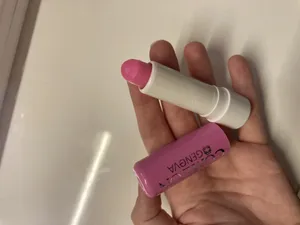 تجریه خرید بالم لب کامان مدل STRAWBERRY SHINE