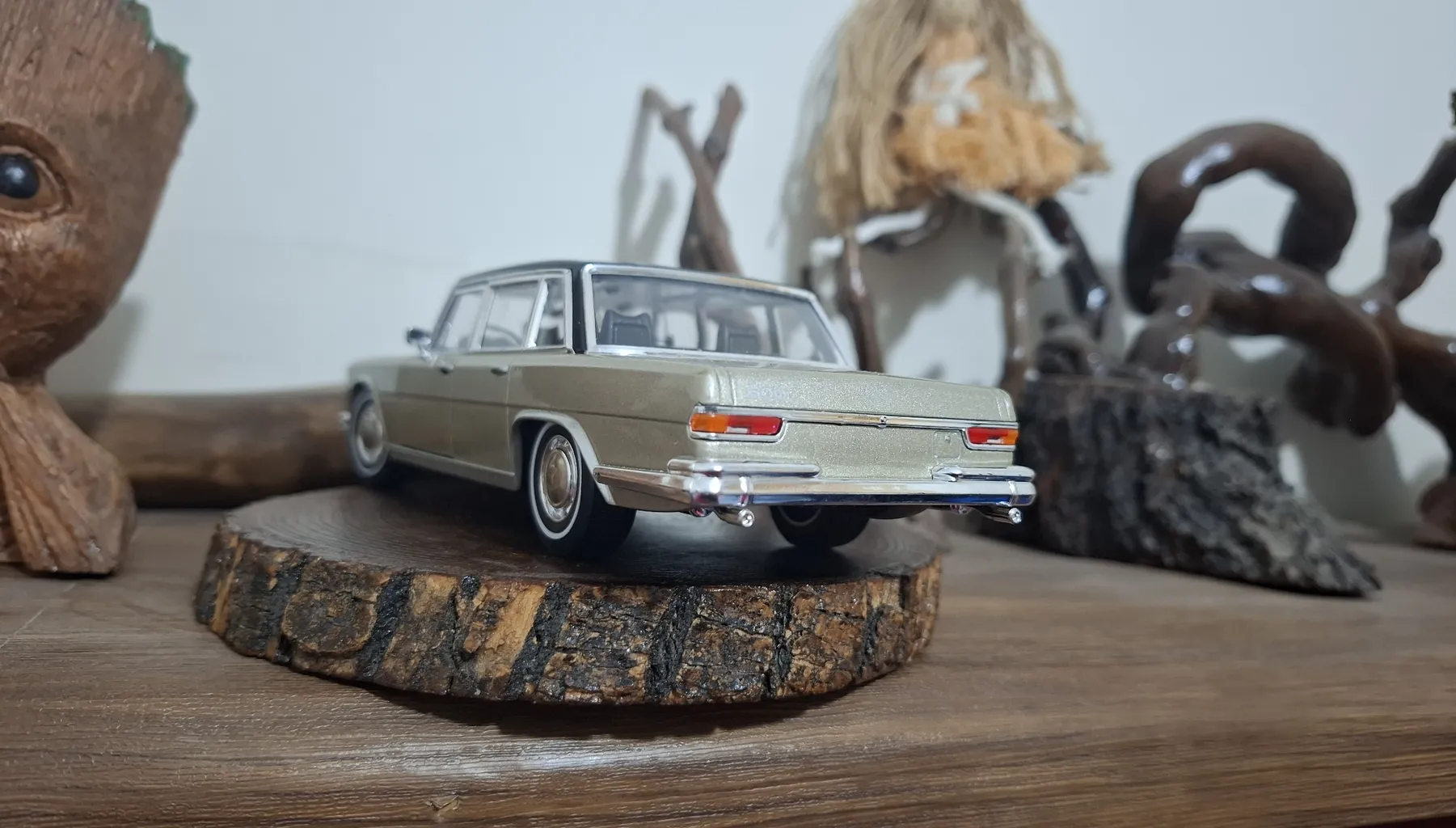 ماکت ماشین ولی مدل 1963 Mercedes Benz 600
