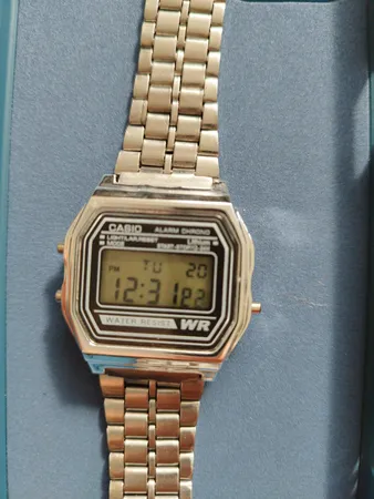 ساعت مچی دیجیتال مردانه والار مدل A159WA - WG 0247 / NO