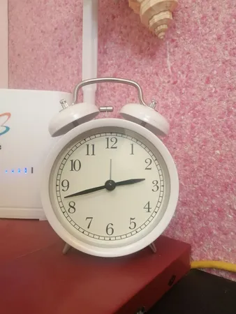 ساعت رومیزی ایکیا مدل DEKAD