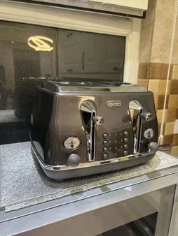 توستر دلونگی مدل CTOT4003