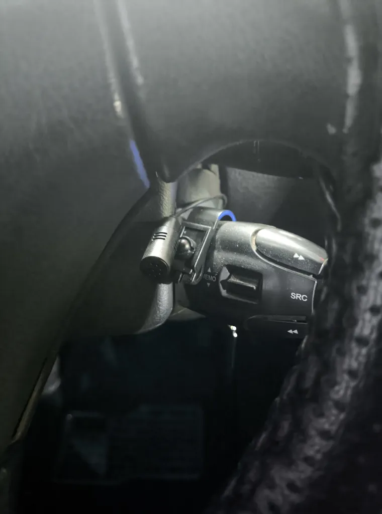 پخش کننده خودرو پایونیر مدل MHV-S325BT