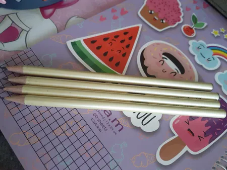 مداد آریا مدل متالیک مجموعه 4 عددی