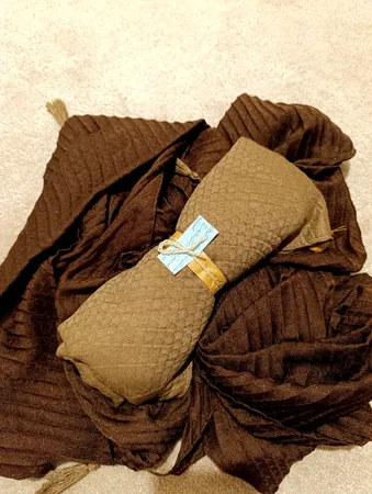 شال زنانه مدل پلیسه طرح دار