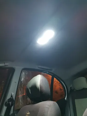 چراغ سقف خودرو وارون مدل P-562-SMD مناسب برای کوییک