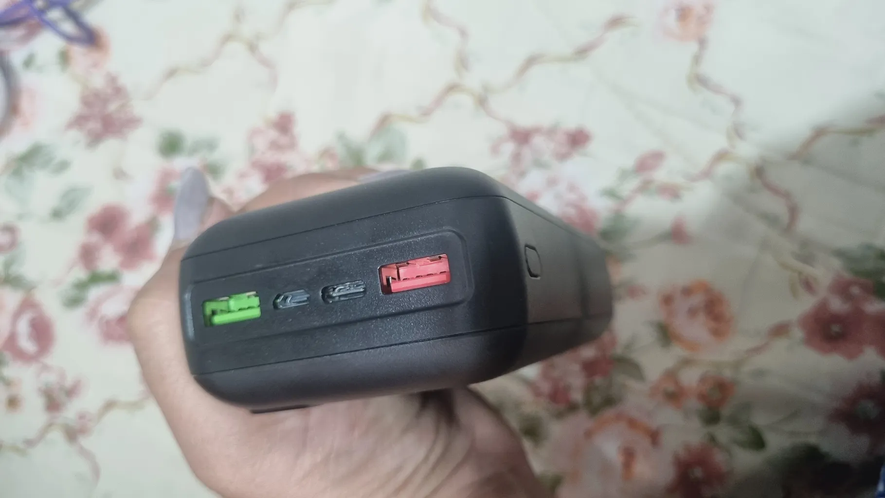 پاوربانک آکو مدل AP-11 ظرفیت 30000 میلی آمپر ساعت