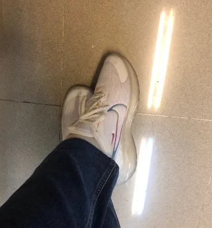 کفش پیاده روی زنانه مدل زوم ایکس رنگ سفید