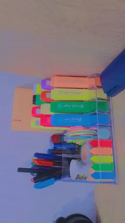 استند لوازم آرایشی مدل Ro01