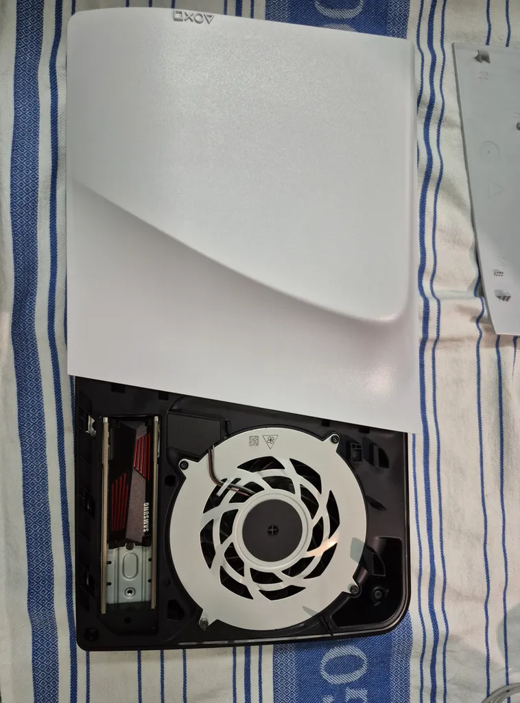 اس اس دی اینترنال PCIe Gen4 x4 سامسونگ مدل SSD SAMSUNG 990 PRO w/ Heatsink 1TB M.2 ظرفیت 1 ترابایت