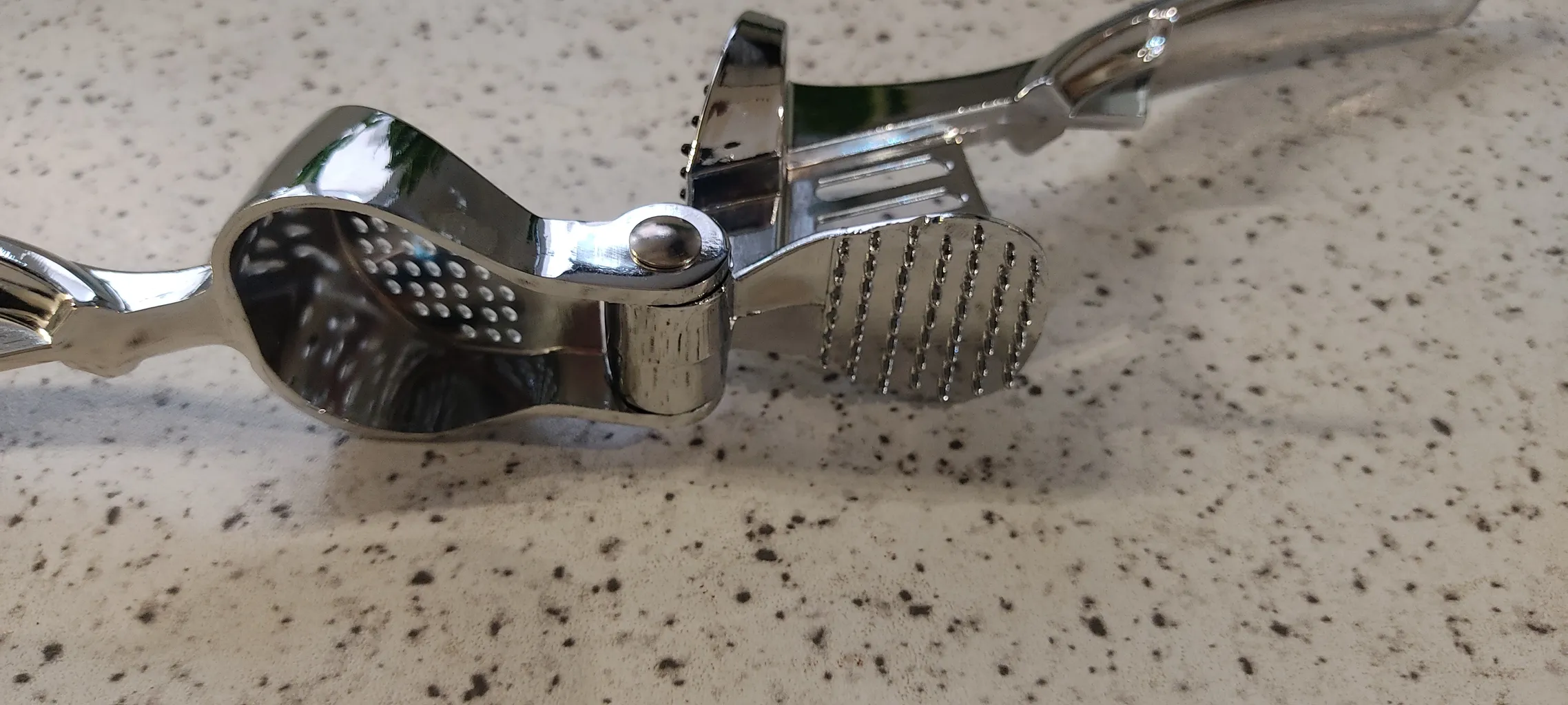 سیر له‌ کن جی فی نی مدل 05