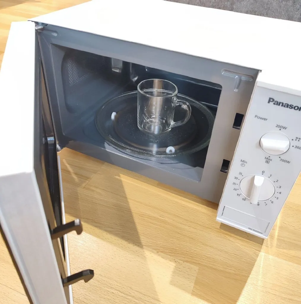 مایکروفر پاناسونیک مدل NN-SM255