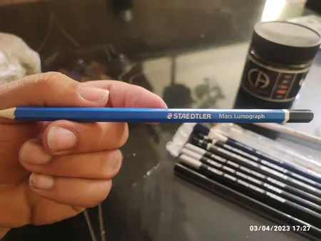مداد طراحی استدلر مدل Lumograph HB